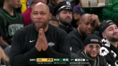 [Highlight] Denis Schroder lies down on the floor in disappointment after the whistle call and gets called for a technical foul