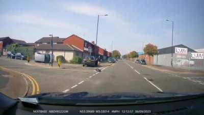 [oc] Idiot overtaking results in crash