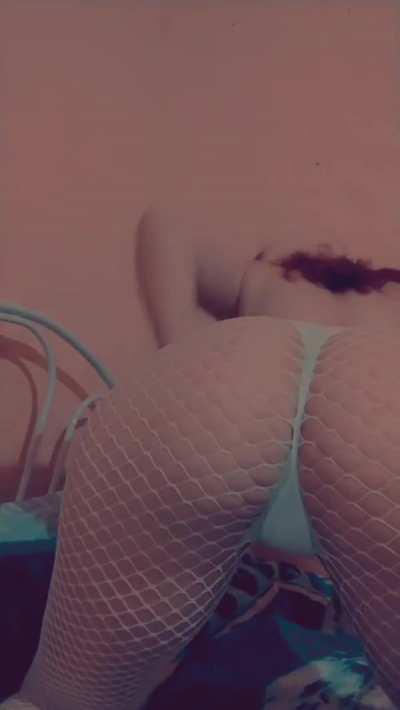 Have you ever seen a booty that is so heavenly?