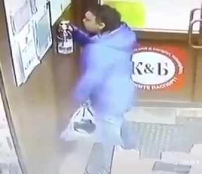 No hay plata para el escabio? No problem