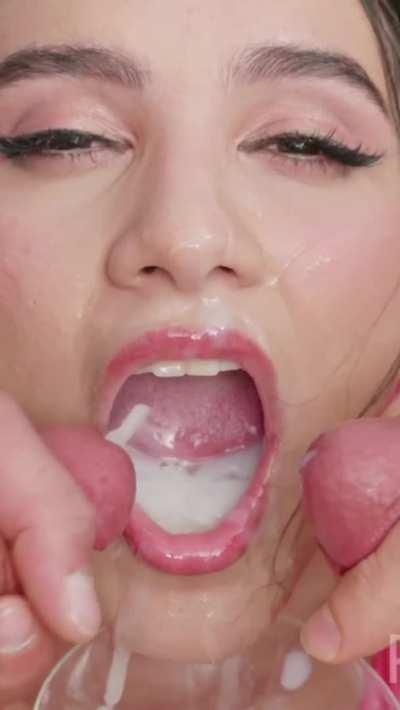 Min Galilea almost drowns in 46 loads of cum...