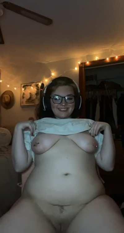 do guys really like thick thighs?