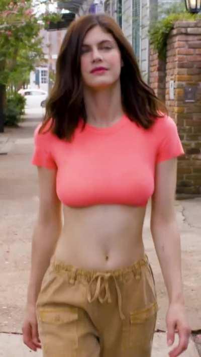 Alexandra Daddario SMOOTHEZ
