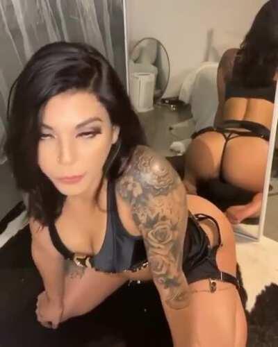 Gina Valentina (@darealginavalentina)