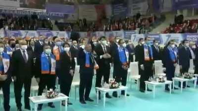 Zoomda başıma böyle bir şey gelecek diye korkuyorum amk