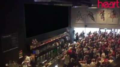 Crowd gets stick bugged lol