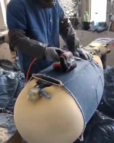 How they make ripped jeans :o