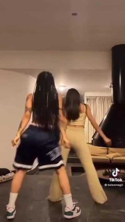 María becerra y la chilena