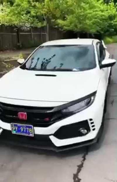 His reaction is priceless