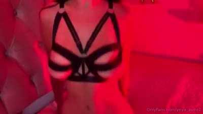 Yeya Asmr / Video completo en grupo vip. DM 