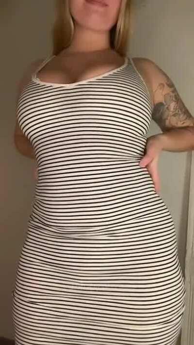 Chichona Rubia de TikTok Muestra sus tetas en Vídeo COMPLETO EN LOS COMENTARIOS!! DALE FLECHITA PARA ARRIBA SI TE GUSTO Y QUIERES MAS!!