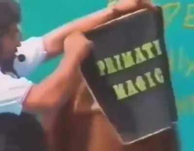 El mago pis 🍷🧐