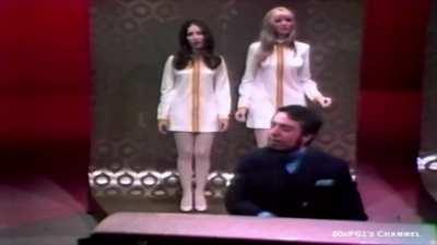 Sergio Mendes & Brasil '66 - Pretty World (HQ audio)