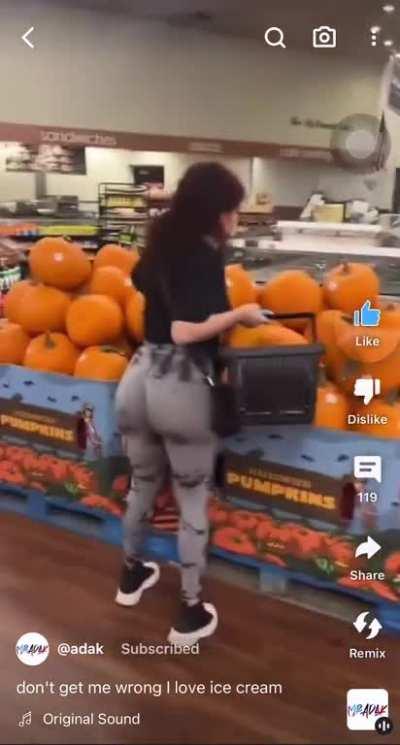 Damn that’s a big pumpkin