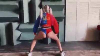 Harley can twerk