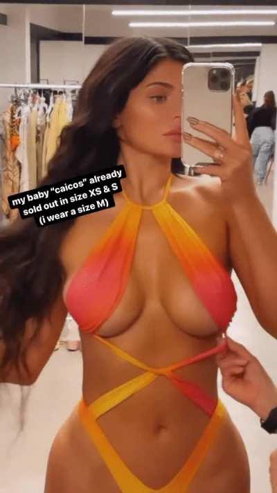 Kylie Jenner would love the tear that bikini of her and fuck her brainless