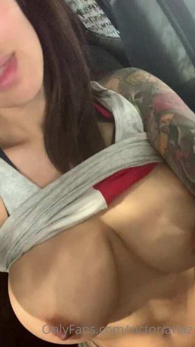 Big tits🍈🍈,mmmmm