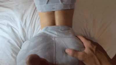 when I try to do yoga in the home [f]