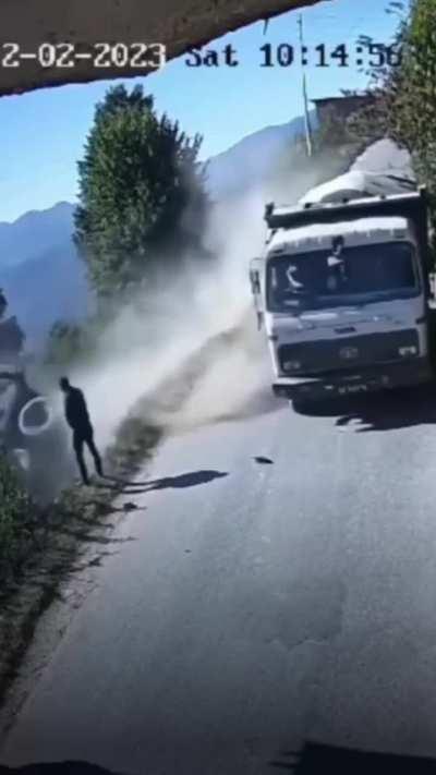 Muut toh lene de bhai