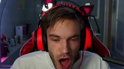 Pewdiepie Reacts to KSI returning to Twitter
