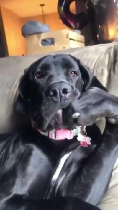 Оставь меня старушка я в печали...