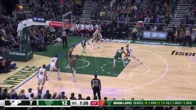 [Highlight] Jimmy with the tough finish over Brook Lopez and Giannis!