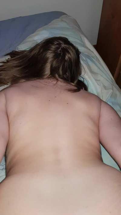 [OC] Being a good little fuckdoll and spreading my ass for him 😈🍑