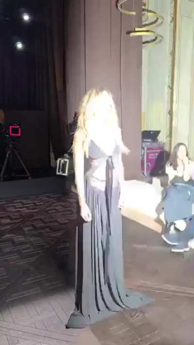 Kiernan Stunning in this black dress for Paris fashion week 🥰😍