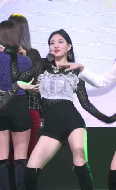 IM NAYEON