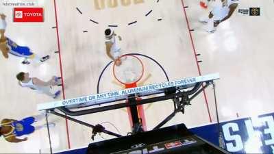 [Highlight] Curry hits the deep 3 and gets the and-1, sticking his leg out in the process of landing.