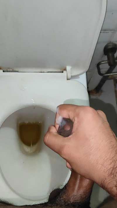 My cum getting wasted as there is no one to swallow it.