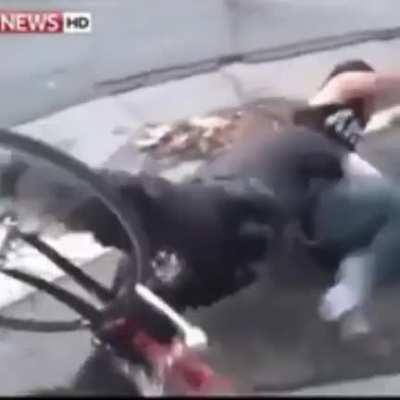 Cycling away from a cop into a cop, what could go wrong?