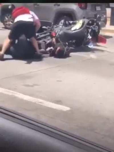 Мент, чиво тебе надо?