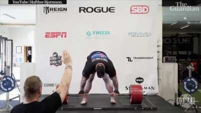 This Absolute Unit who just dead lifted over half a ton