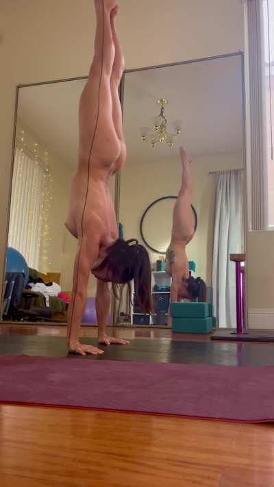 Pressing and flexing for your enjoyment 