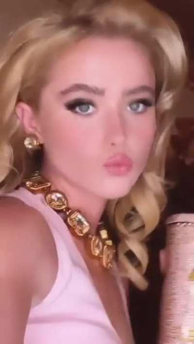 Kathryn Newton 