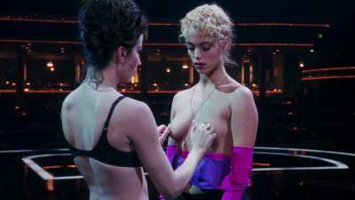 Elizabeth Berkley - Showgirls - Gina Gerson tit play - SMOOTH SLOWMO