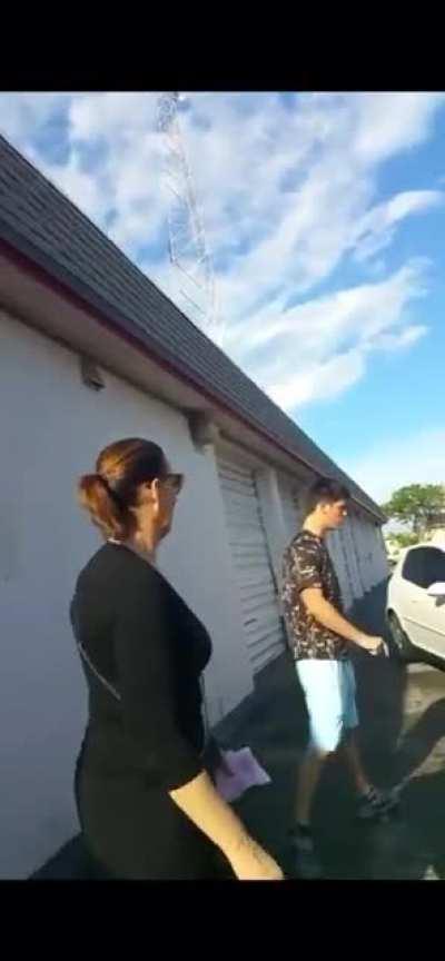 Entitled kid fights with his tow truck driver for scraping his already destroyed front end of his car. Mom is no help.