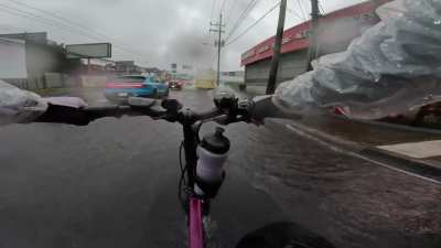 [OC][COSTA RICA] my new hydro bike (?)