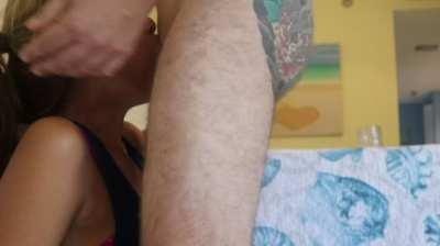 This is the proper way to use a throat 🤣