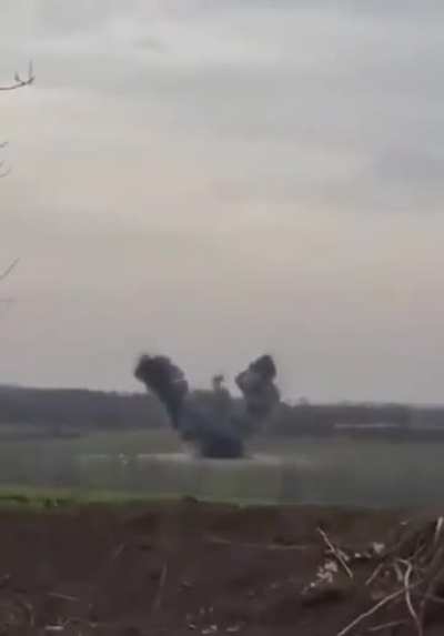 Footage of Ukrainian EODs on motorcycles destroying a Russian UMPB D-30SN glide bomb using a TM-62M anti-tank landmine with a delay fuse. The bomb was downed in a field using electronic warfare systems, which led to a malfunction of the GLONASS navigation