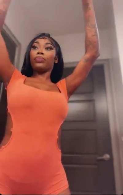 live from earlier 🍑