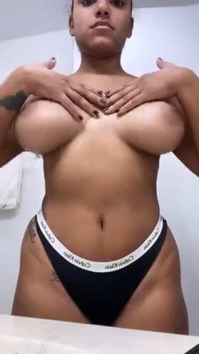 Huge latina melons