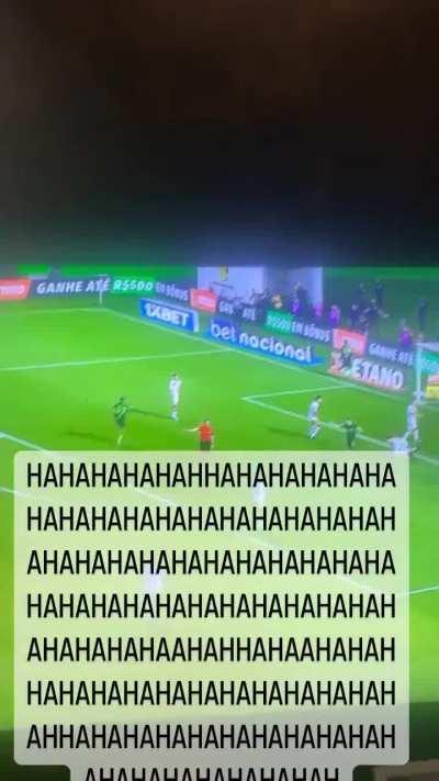 Botafogo faz torcedor coringar ao vivo