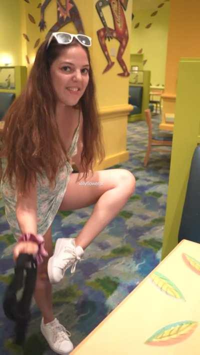 Have my pussy as your appetizer. [GIF]