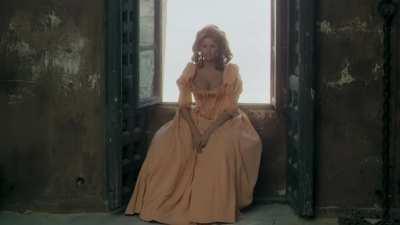 Raquel Welch Kicks Two Men in the Balls in The Four Musketeers: Milady’s Revenge (1974)