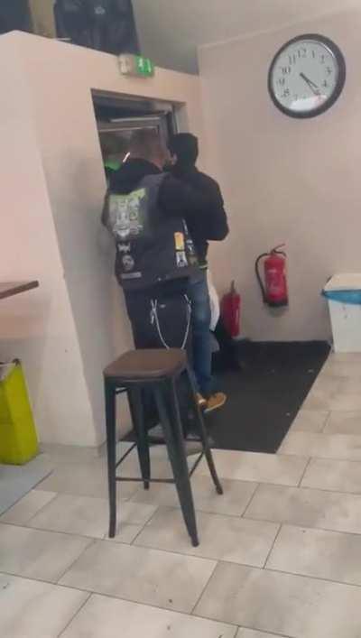 Kleine Rauferei in Pizzeria Toskana