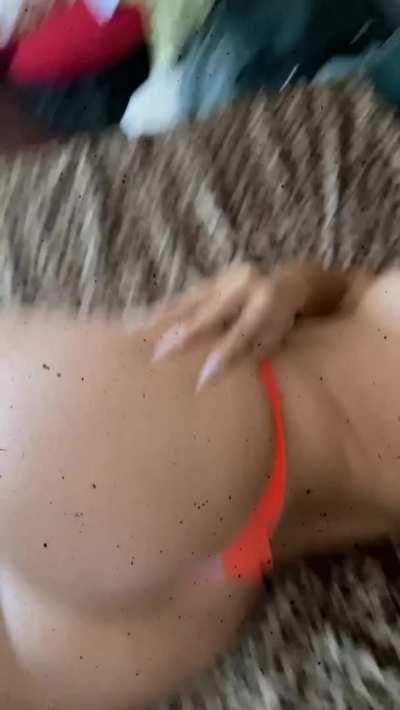 A lonely horny Latina on Valentines day....