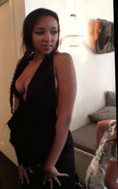 She looked too good here in this 😩