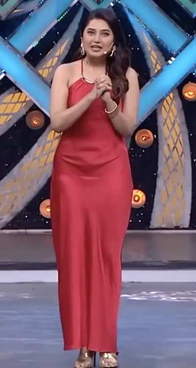 Prajakta Mali chi figure